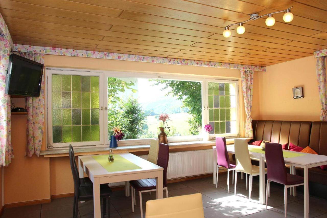 Familie Hotel Kameleon Elleringhausen ภายนอก รูปภาพ